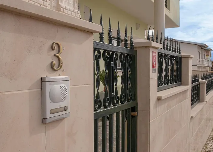 Casa Fonte Nova Apartment Nazaré